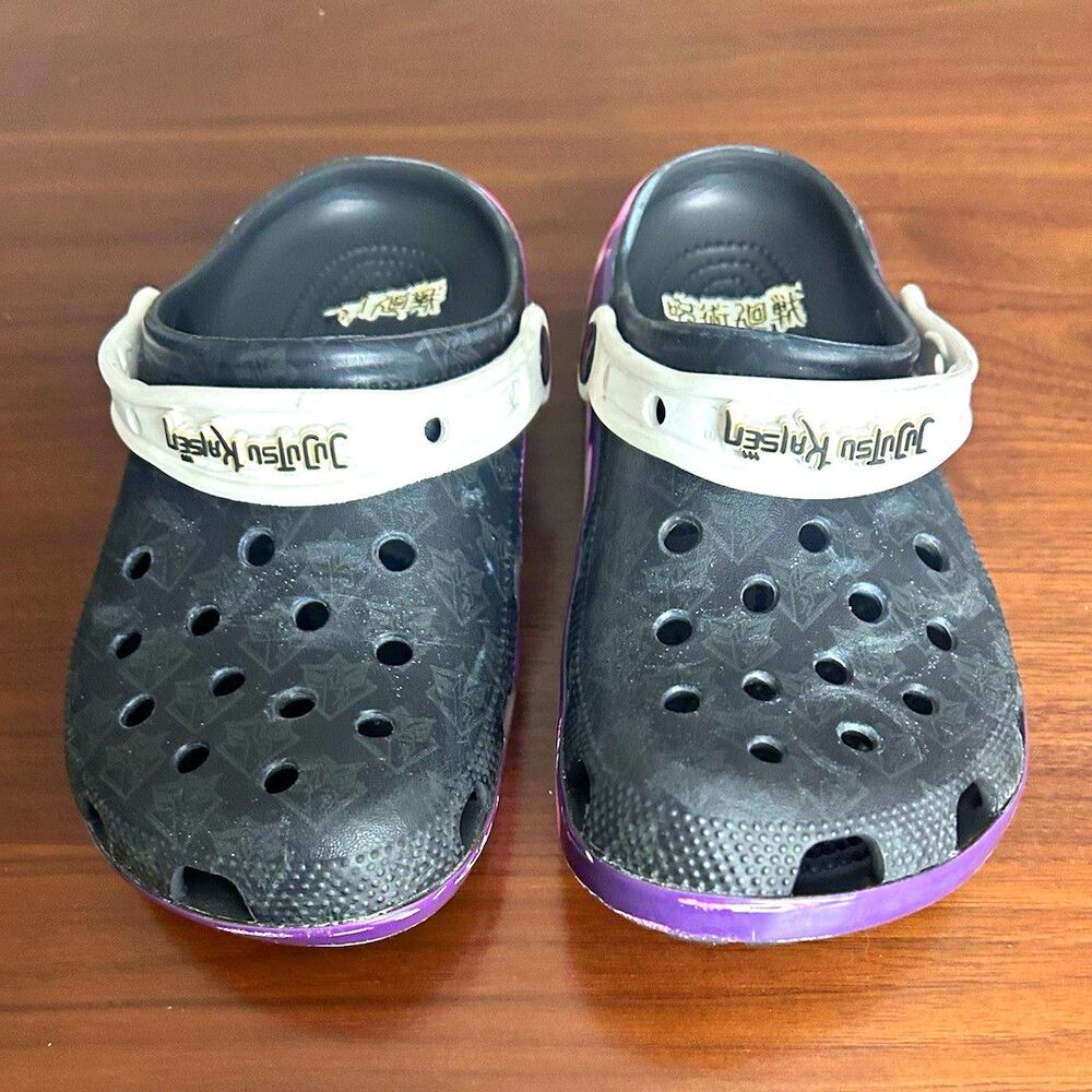 Crocs Classic Clog Kids Jujutsu Kaisen Graphic Clogs Black/Pink US 6